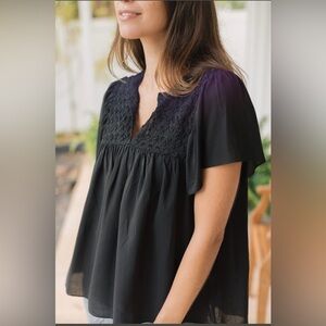 Neuflora Lamont Blouse Textured Black Small